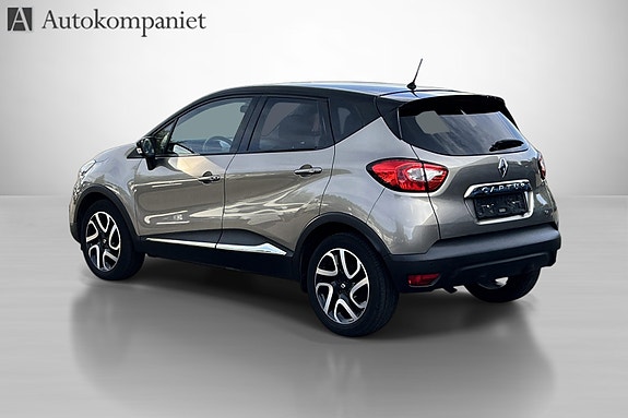 Renault Captur 2 of 16