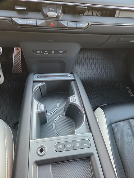 Kia EV9 27 of 30