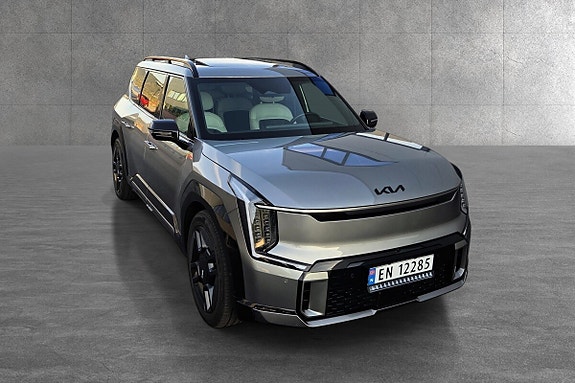 Kia EV9 4 of 30