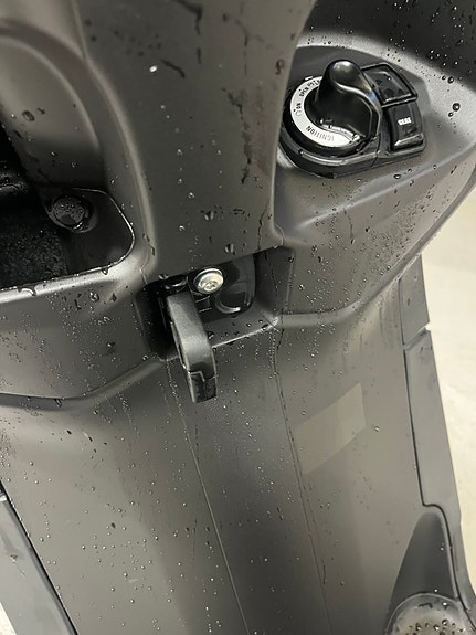 Yamaha NEO’S dual battery 19 of 27