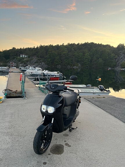 Yamaha NEO’S dual battery 5 of 27