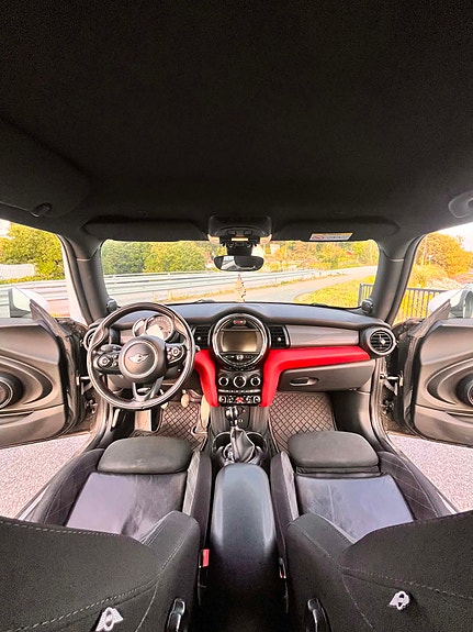 MINI Cooper 14 of 30