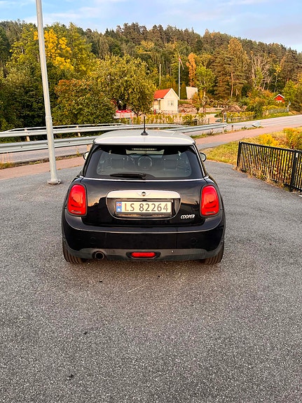 MINI Cooper 6 of 30