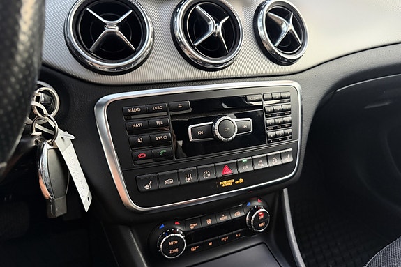 Mercedes-Benz GLA220 20 of 30