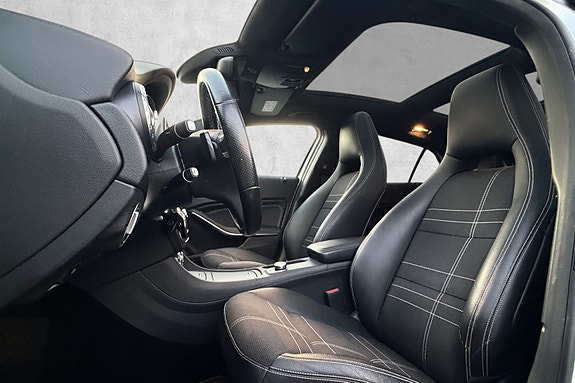 Mercedes-Benz GLA220 10 of 30