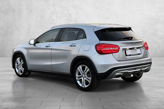 Mercedes-Benz GLA220 7 of 30