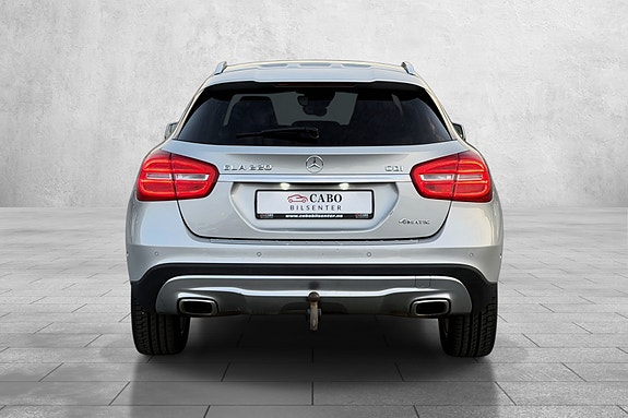 Mercedes-Benz GLA220 6 of 30