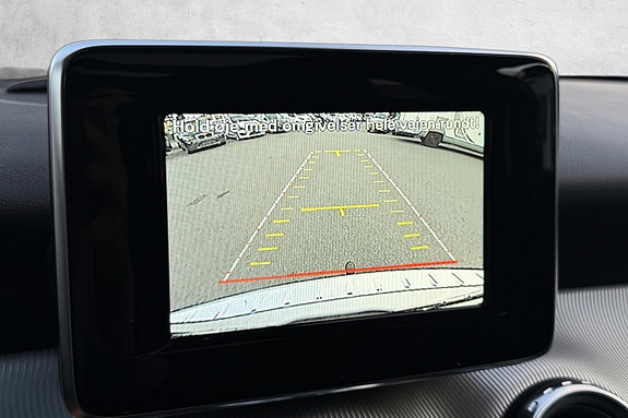 Mercedes-Benz GLA220 22 of 30