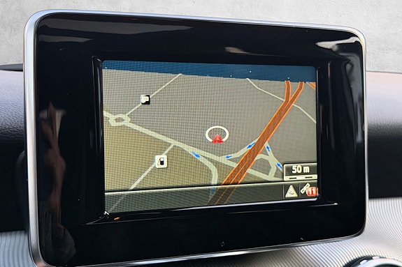 Mercedes-Benz GLA220 23 of 30