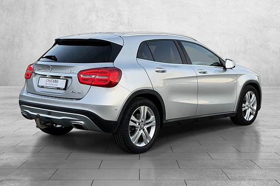 Mercedes-Benz GLA220 5 of 30