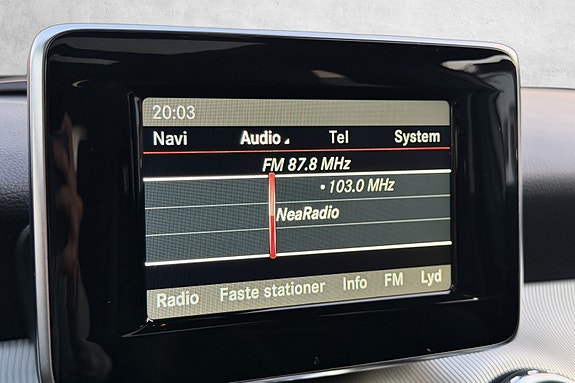 Mercedes-Benz GLA220 25 of 30