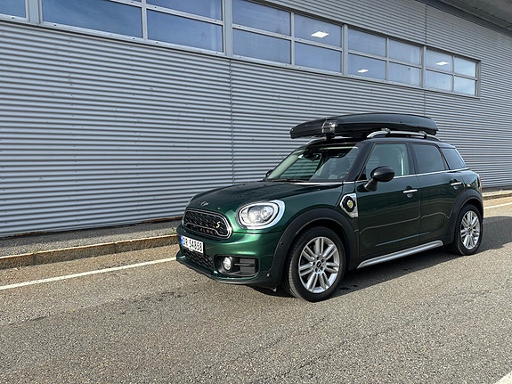 MINI Countryman Cooper SE 2 of 30