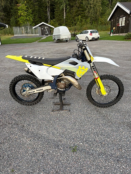 Husqvarna TC125 3 of 10