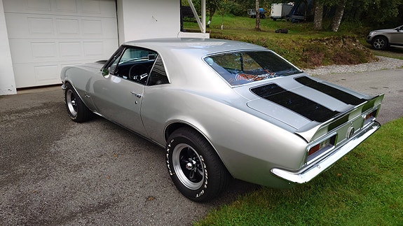 Chevrolet Camaro 13 of 21