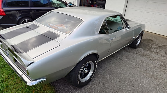 Chevrolet Camaro 16 of 21