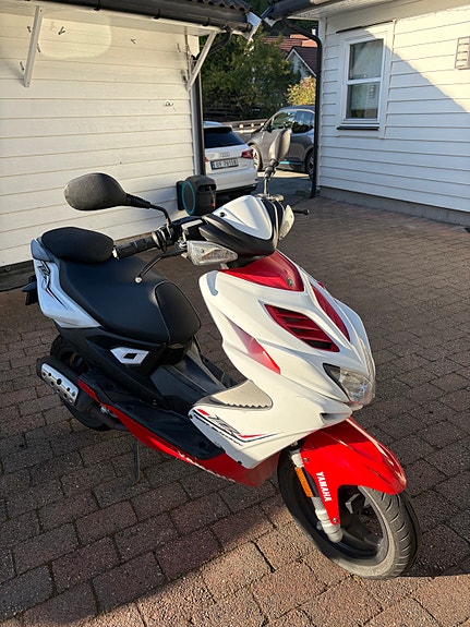 Yamaha 50 Aerox 4 of 5
