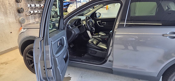 Land Rover Discovery Sport 16 of 20