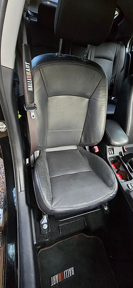 Mitsubishi Lancer 16 of 30