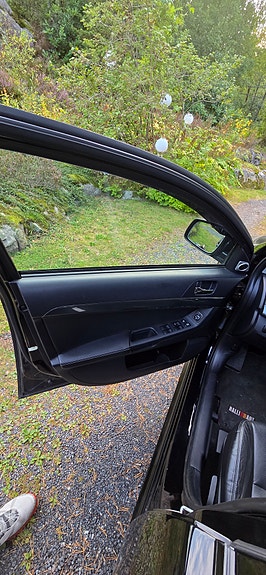 Mitsubishi Lancer 24 of 30