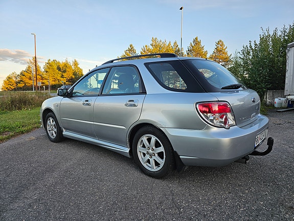 Subaru Impreza 9 of 19