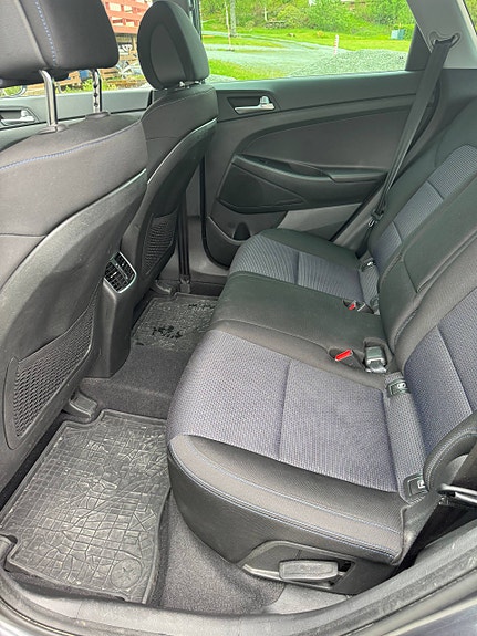 Hyundai Tucson 12 of 28