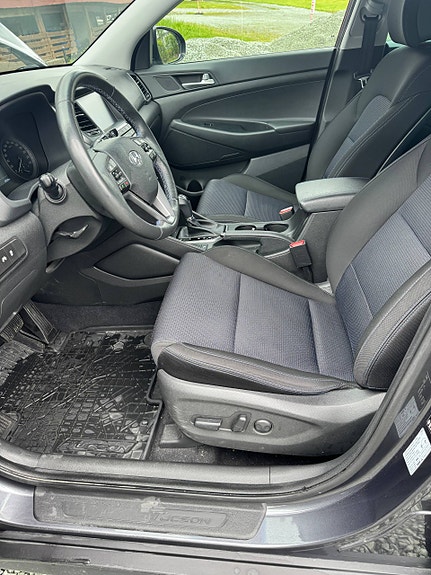 Hyundai Tucson 15 of 28