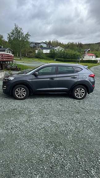 Hyundai Tucson 24 of 28