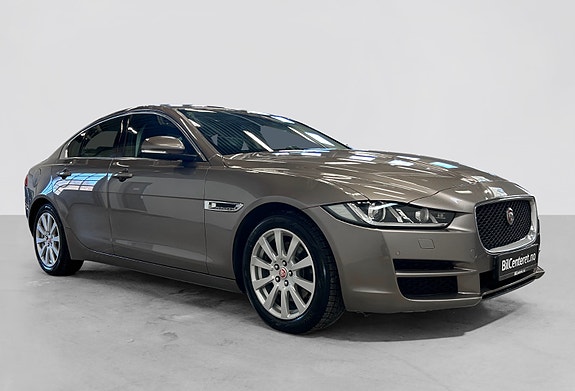 Jaguar XE 5 of 29