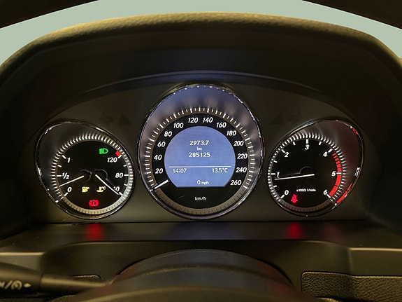 Mercedes-Benz C200 21 of 30