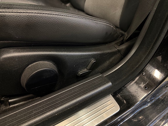 Mercedes-Benz C200 19 of 30