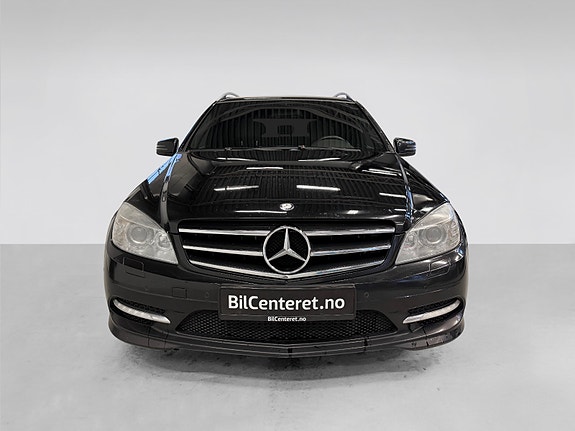Mercedes-Benz C200 2 of 30
