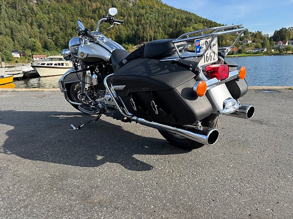 Harley-Davidson ROAD KING CLASSIC FLHRC (100th Anniversary version) 3 of 7