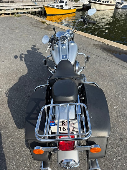 Harley-Davidson ROAD KING CLASSIC FLHRC (100th Anniversary version) 5 of 7