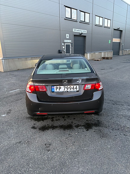Honda Accord 6 of 12