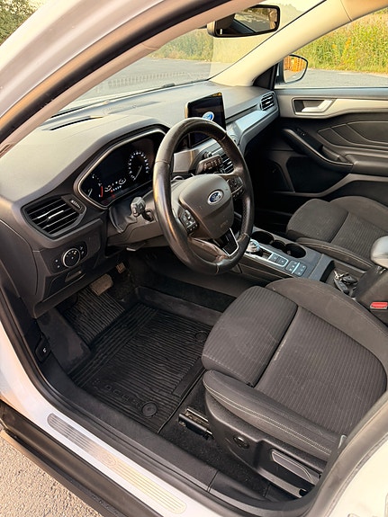 Ford Focus 13 of 30