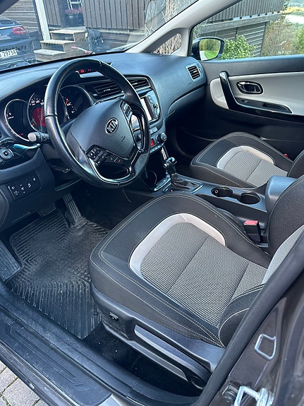 Kia Ceed 4 of 11