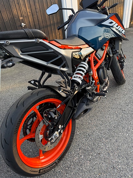 KTM 390 Duke 14 of 21