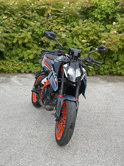 KTM 390 Duke 13 of 21