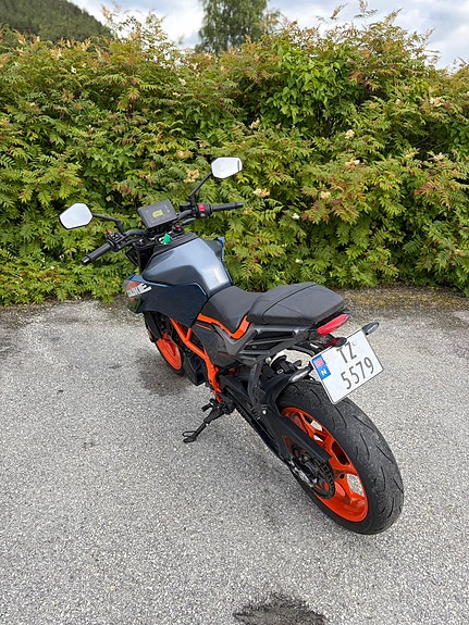 KTM 390 Duke 10 of 21