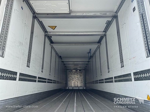 Schmitz Cargobull Reefer Multitemp 3 of 14