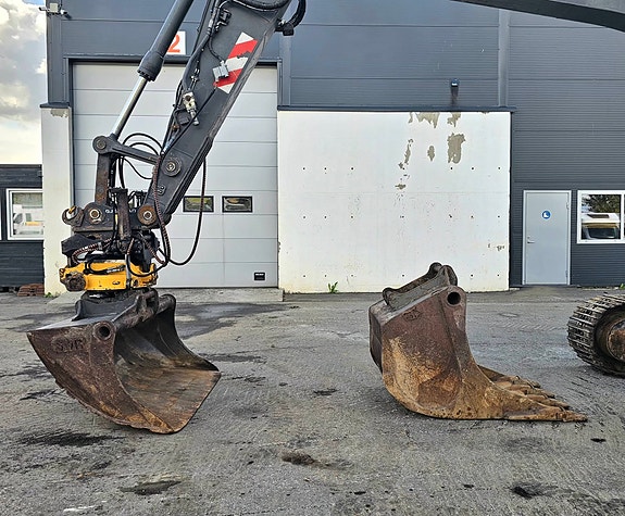 Volvo EC180CL, 2007 mod, 10780 timer, Rototilt, 2 skuffer, sentralsmøring 11 of 30