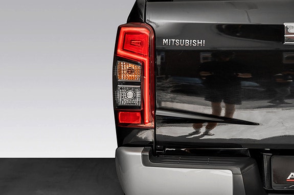 Mitsubishi L200 10 of 30