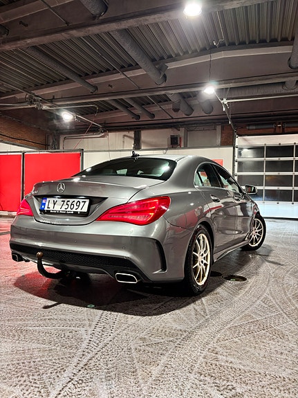 Mercedes-Benz CLA180 6 of 16