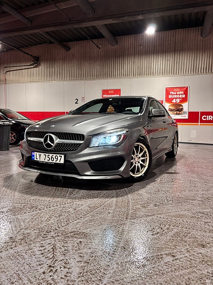 Mercedes-Benz CLA180 3 of 16
