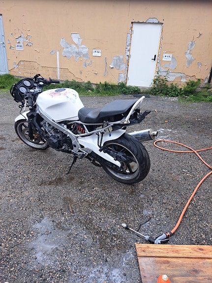 Honda CBR 600 6 of 17