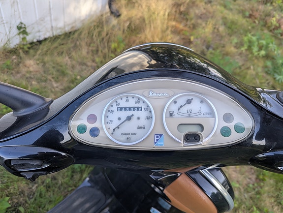 Vespa ET-4 125 - SELGES BILLIG 3 of 3