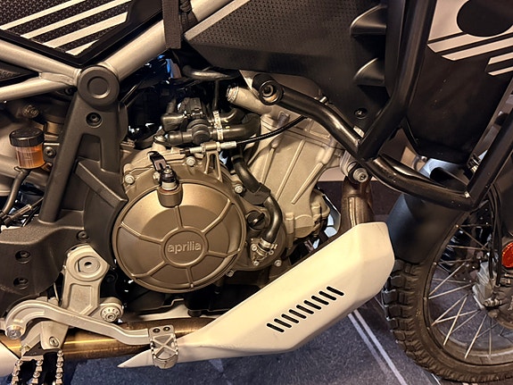 Aprilia Tuareg 660 7 of 8