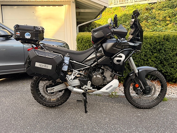 Aprilia Tuareg 660 2 of 8