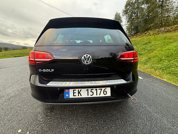 Volkswagen e-Golf VII 8 of 14