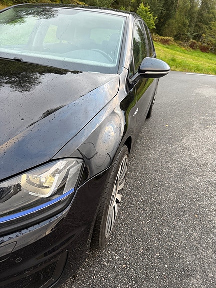 Volkswagen e-Golf VII 4 of 14
